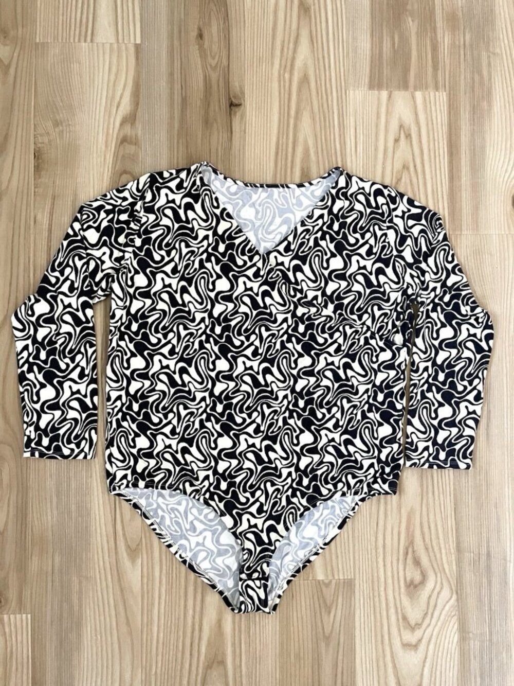 STORQ All Access Bodysuit Wrap Front Abstract Postpartum Maternity size 2X